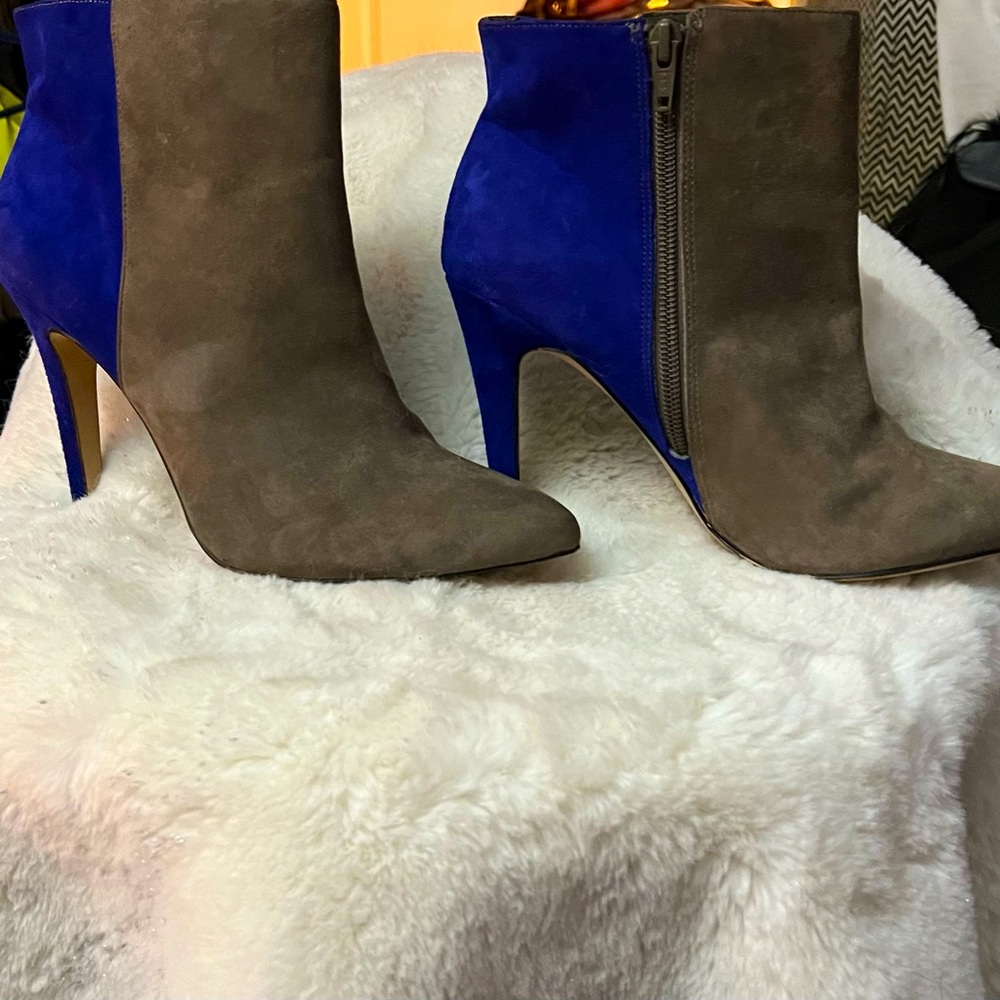 8.5 - 2 tone -purple & gray low cut boot